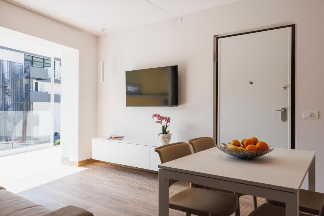 Lake Side Suites Riva del Garda Bagian luar foto