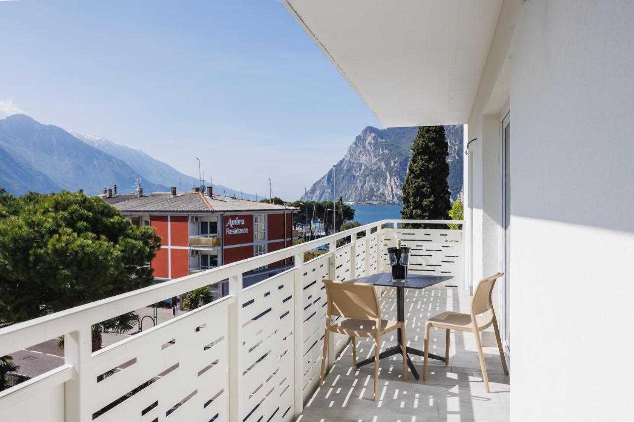 Lake Side Suites Riva del Garda Bagian luar foto