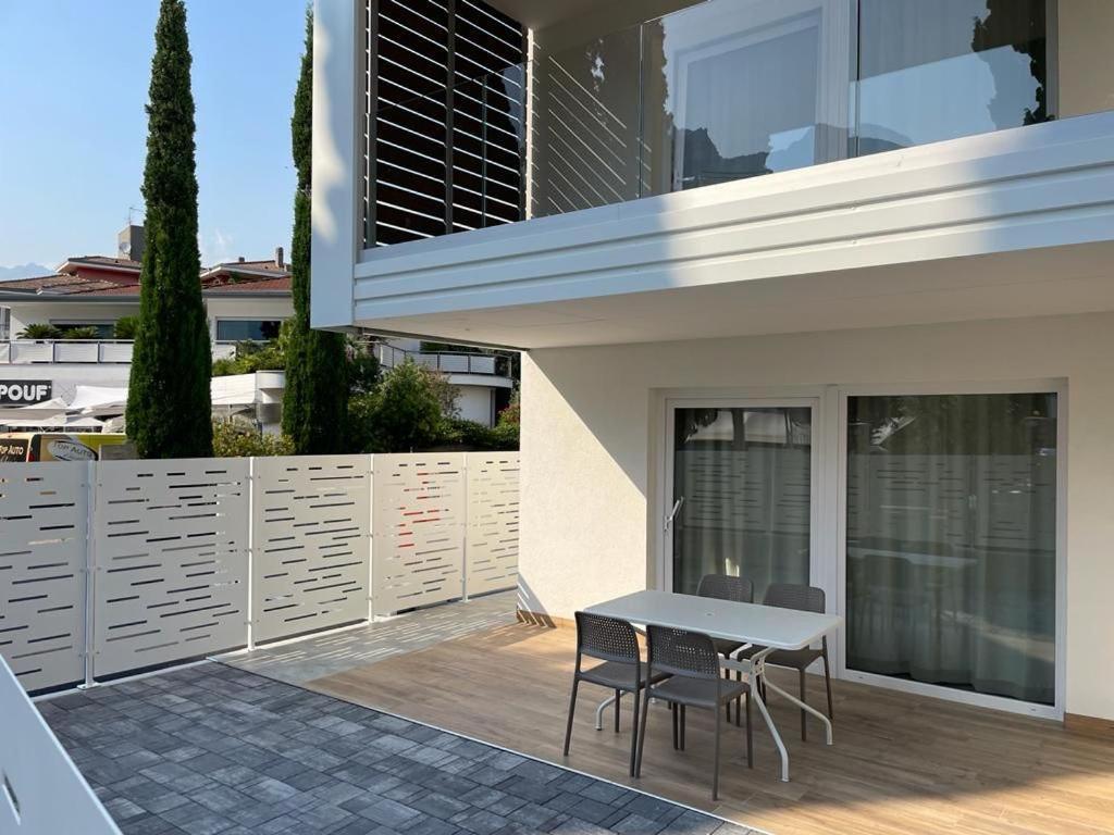 Lake Side Suites Riva del Garda Bagian luar foto